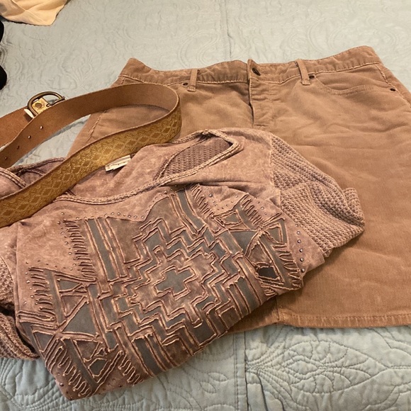 Gap Tan Corduroy Skirt Mid Length 1969 size 12 - Picture 4 of 12